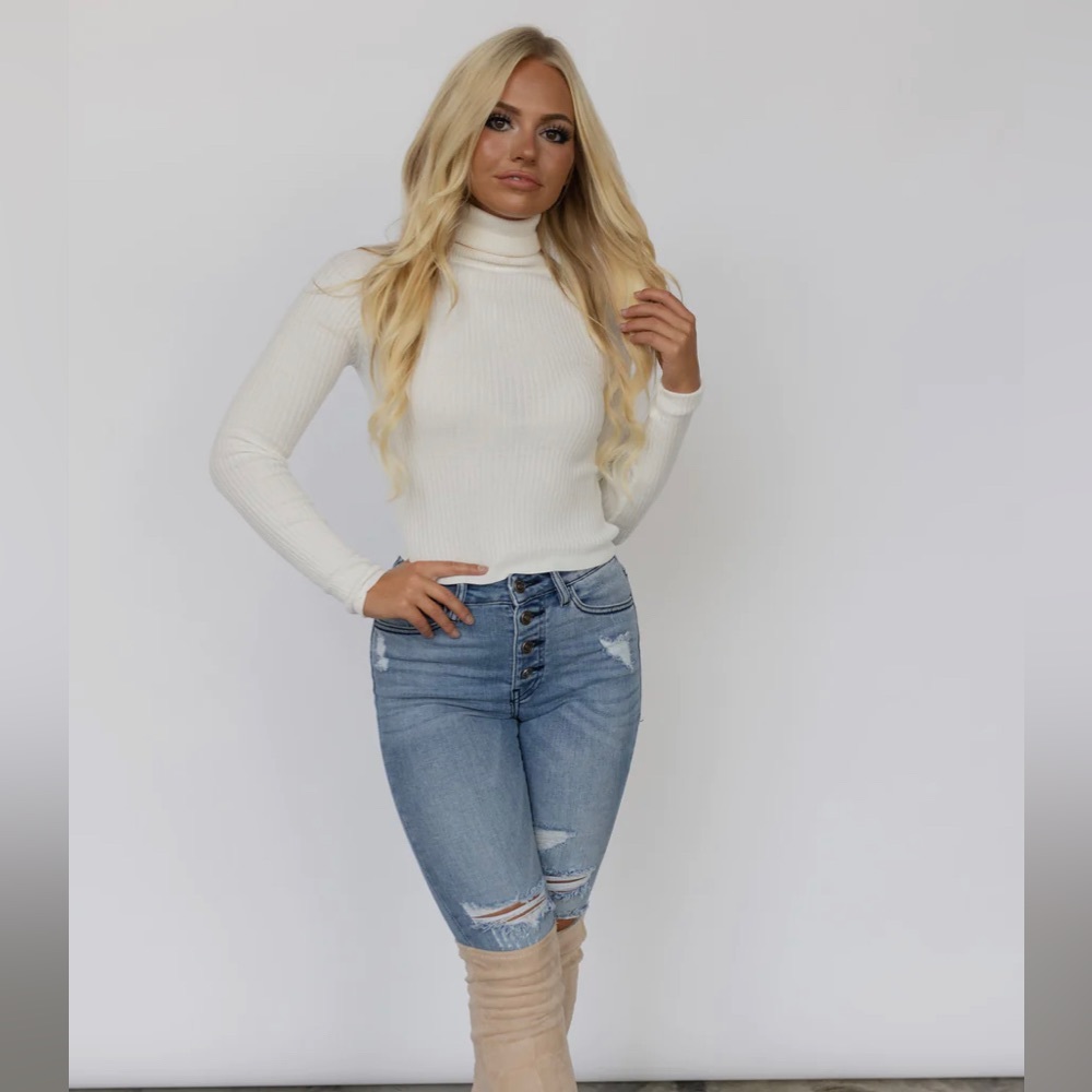 Diane Knit Turtleneck Top (Ivory) NEW Size Medium